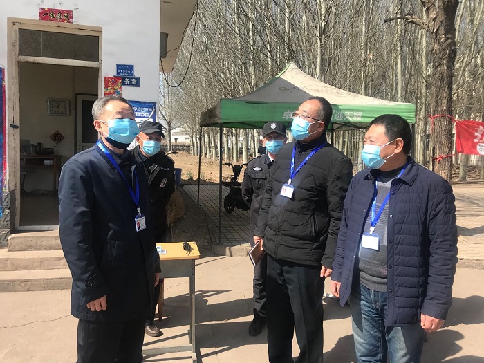 1584014552726849.jpg 李书记看望榆次校区防控一线工作人员.jpg